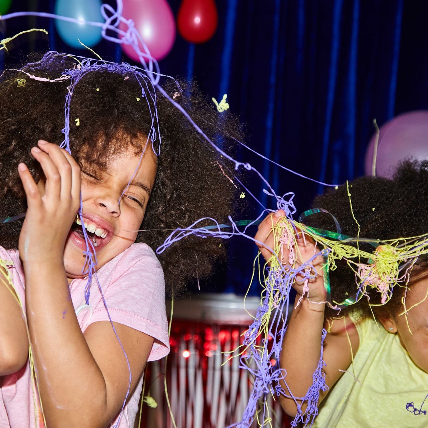 8082 Party Crazy Ribbon Spray used while doing parties and get-together celebrations and can be used by all kinds of people. freeshipping - DeoDap 8082 Party Crazy Ribbon Spray used while doing parties and get-together celebrations and can be used by all kinds of people. freeshipping - DeoDap